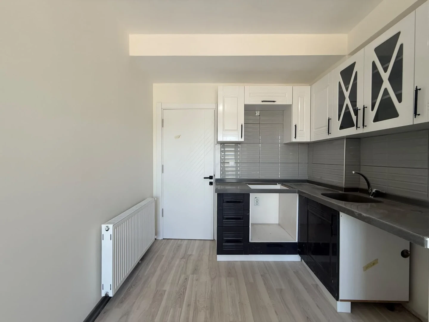 YÜKSEL'DEN EDREMİT'TE ÖNCEPHE GENİŞ TERASLI 2+1 DUBLEKS FIRSATI