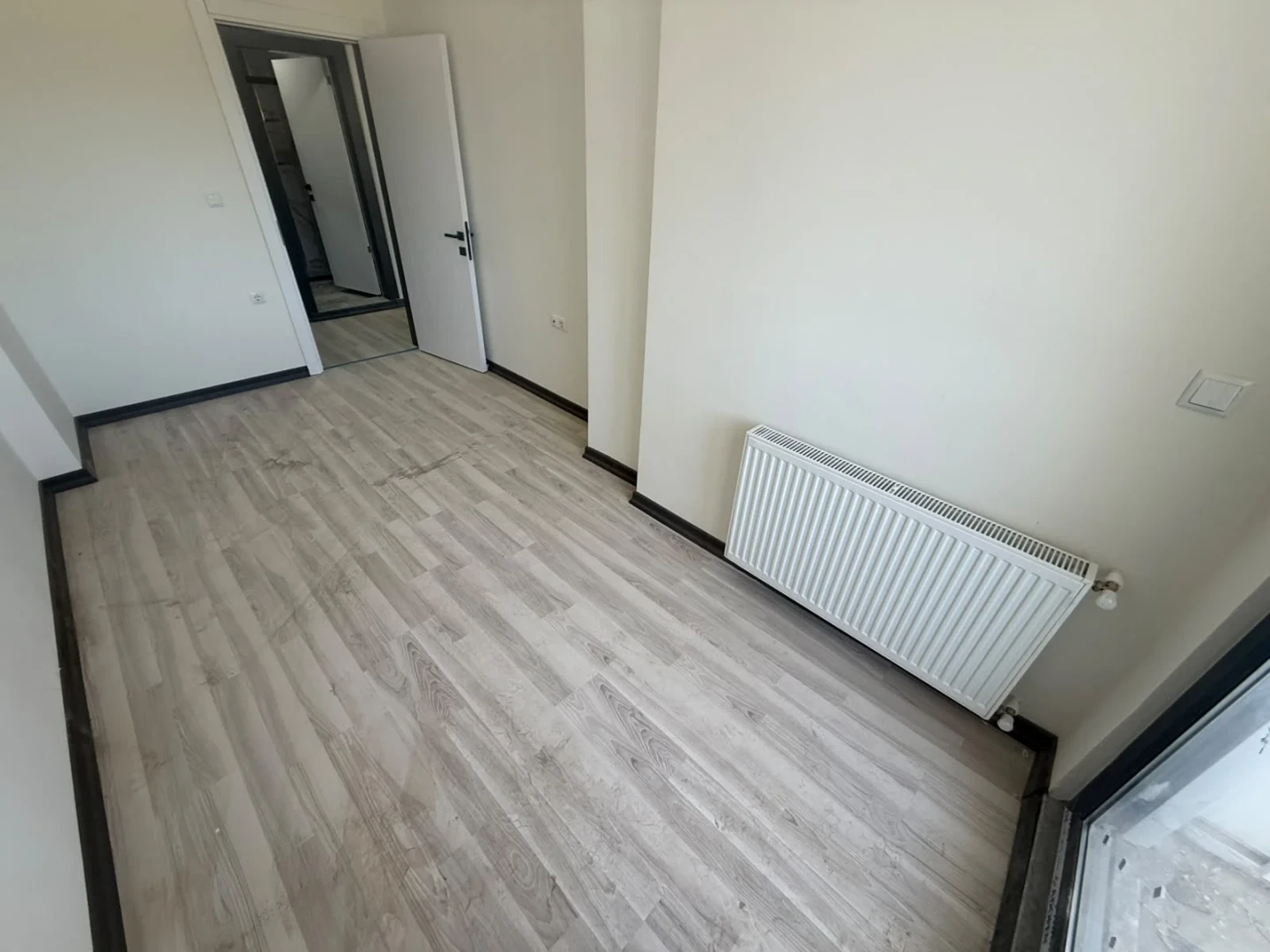 YÜKSEL'DEN EDREMİT'TE ÖNCEPHE GENİŞ TERASLI 2+1 DUBLEKS FIRSATI