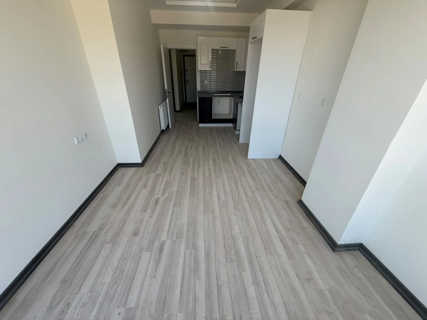 YÜKSEL'DEN EDREMİT'TE ÖNCEPHE GENİŞ TERASLI 2+1 DUBLEKS FIRSATI