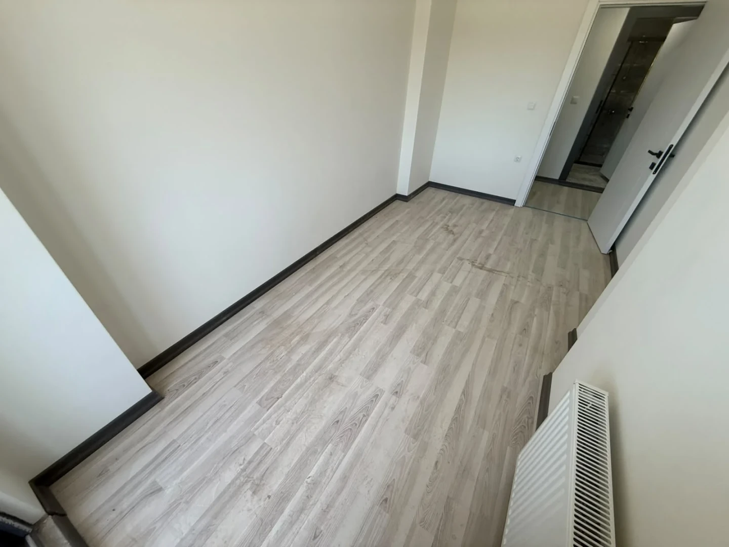YÜKSEL'DEN EDREMİT'TE ÖNCEPHE GENİŞ TERASLI 2+1 DUBLEKS FIRSATI
