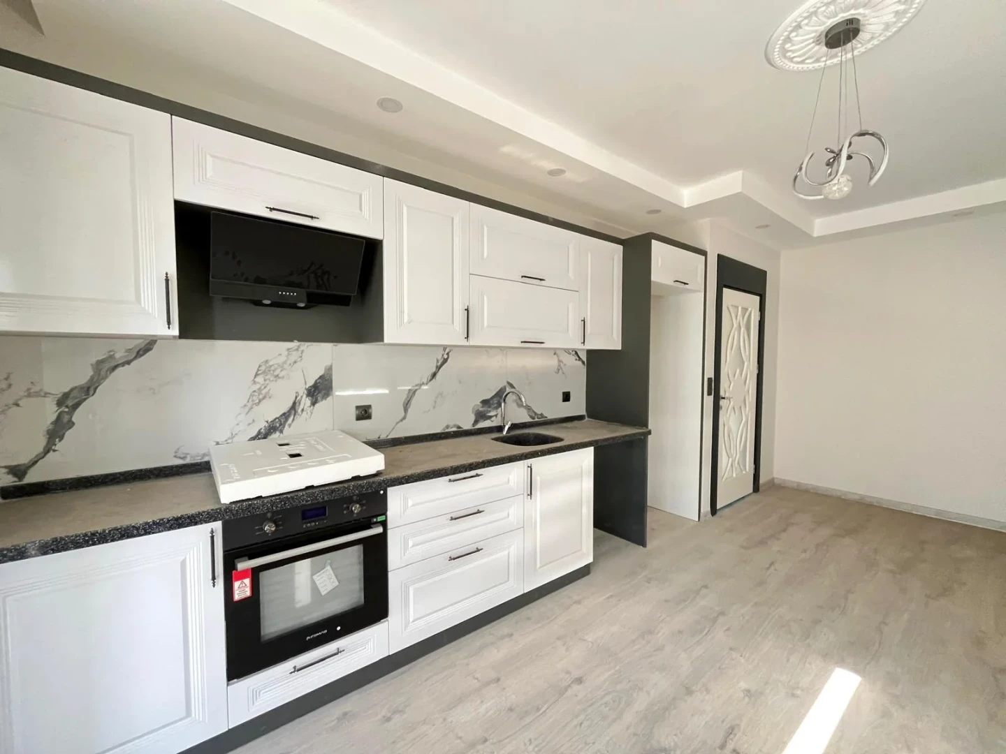 YÜKSELDEN ALTINKUMDA K.OTOPARK YERDEN ISITMA FIRSAT 2+1 DAİRE