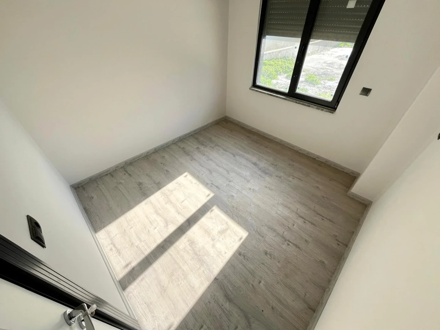YÜKSELDEN ALTINKUMDA K.OTOPARK YERDEN ISITMA FIRSAT 2+1 DAİRE