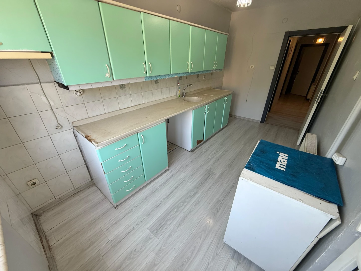 YÜKSEL'DEN EDREMİT'TE ANA CADDE ÜSTÜ 2+1 KİRALIK DAİRE