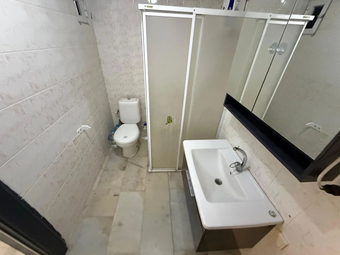 YÜKSEL'DEN EDREMİT'TE ANA CADDE ÜSTÜ 2+1 KİRALIK DAİRE