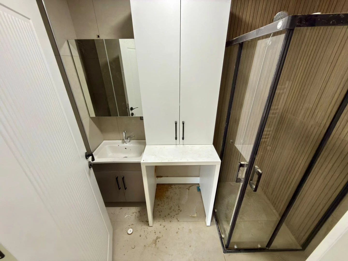 YÜKSEL'DEN EDREMİT'TE MERKEZİ KONUMDA ARAKAT ÖN CEPHE 1+1 SIFIR DAİRE