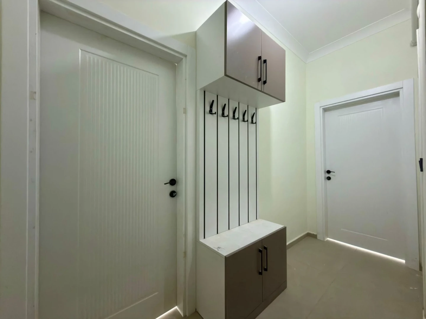 YÜKSEL'DEN EDREMİT'TE MERKEZİ KONUMDA ARAKAT ÖN CEPHE 1+1 SIFIR DAİRE