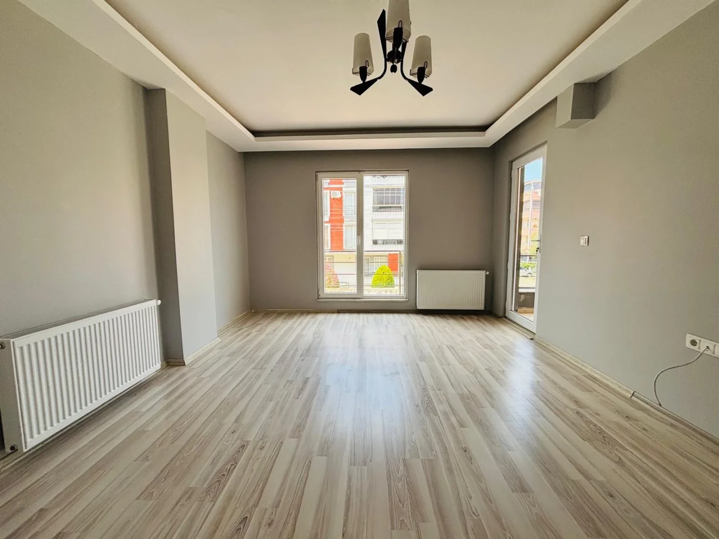 YÜKSELDEN ALTINKUMDA ÖN CEPHE EBEVEYN BANYO DOĞALGAZLI 3+1 DAİRE