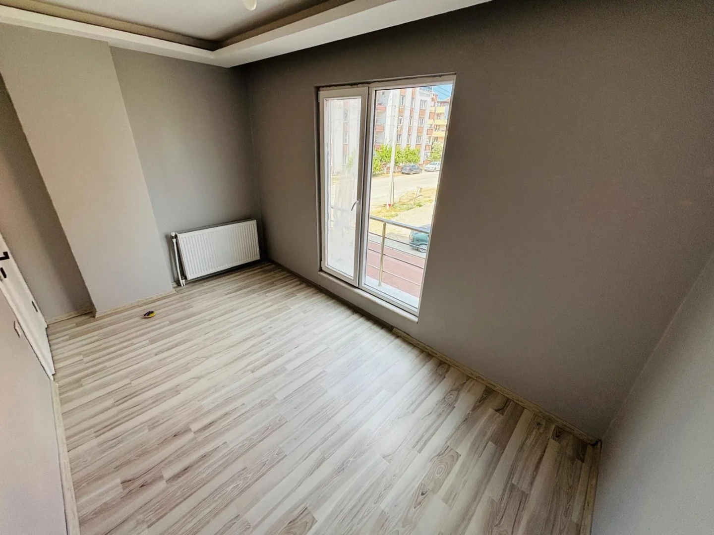 YÜKSELDEN ALTINKUMDA ÖN CEPHE EBEVEYN BANYO DOĞALGAZLI 3+1 DAİRE