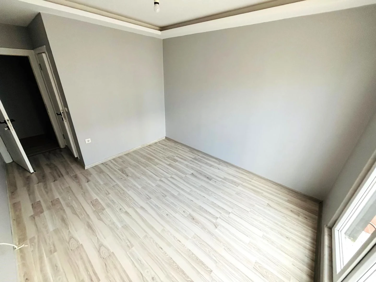 YÜKSELDEN ALTINKUMDA ÖN CEPHE EBEVEYN BANYO DOĞALGAZLI 3+1 DAİRE