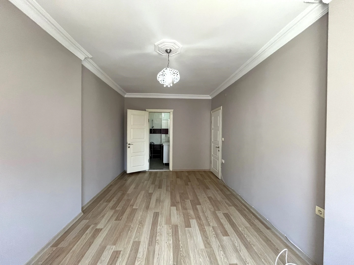 YÜKSELDEN İKİZÇAYDA ÖNCEPHE EBEVEYN BANYOLU DOĞALGAZLI 3+1 DAİRE