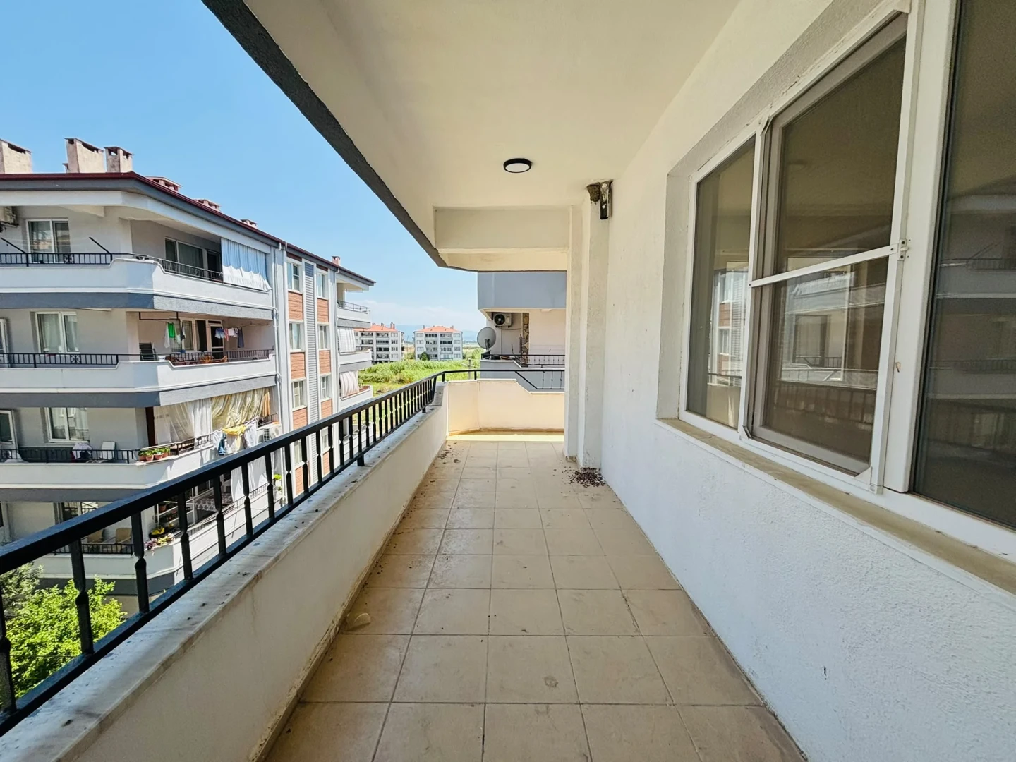 YÜKSEL'DEN ALTINKUM'DA DENİZE 600 MT AYRI MUTFAKLI 2+1 SATILIK