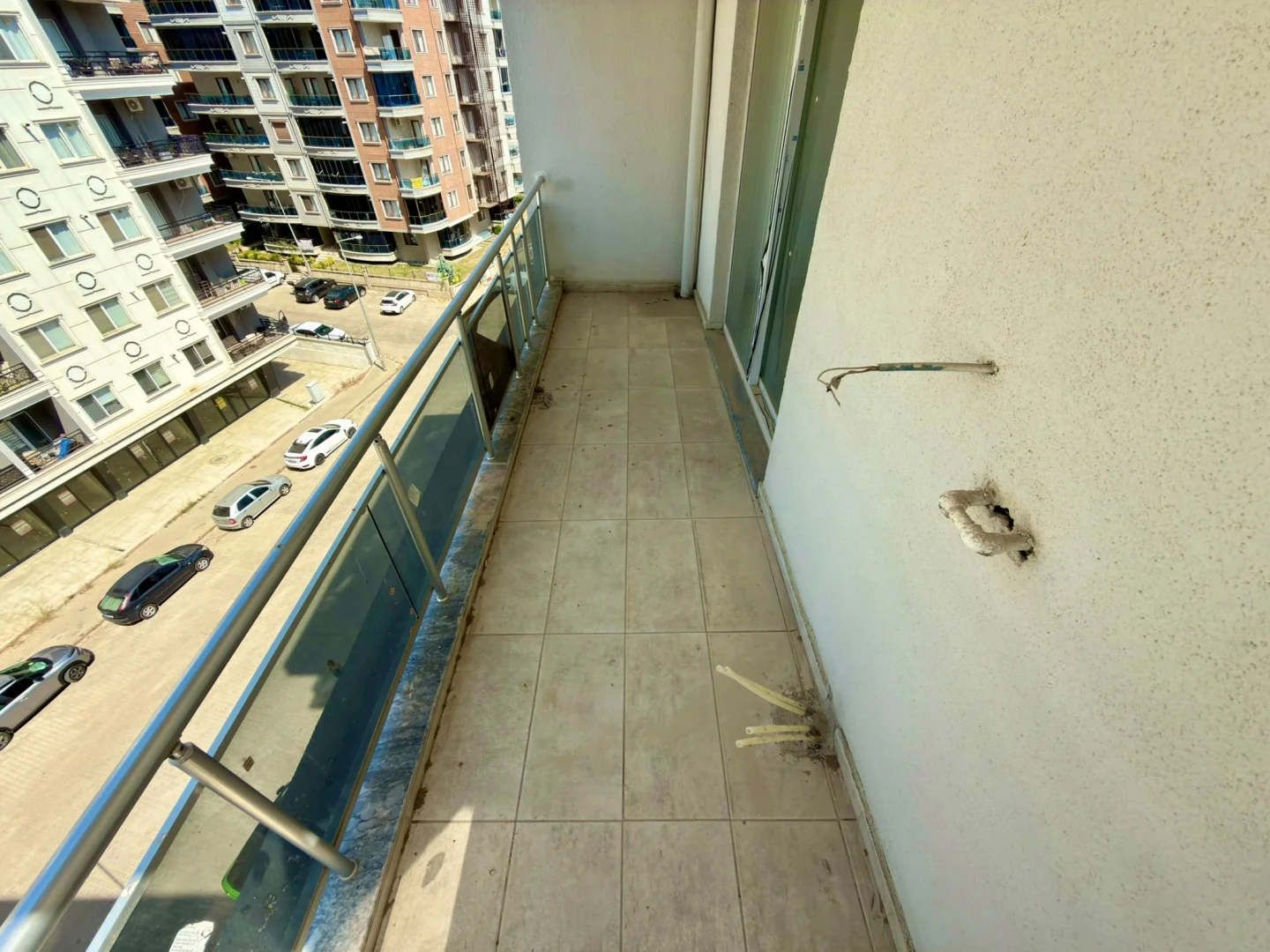 YÜKSELDEN KADIKÖYDE HAVUZLU ÖN CEPHE GENİŞ BALKONLU 1+1LÜX DAİRE