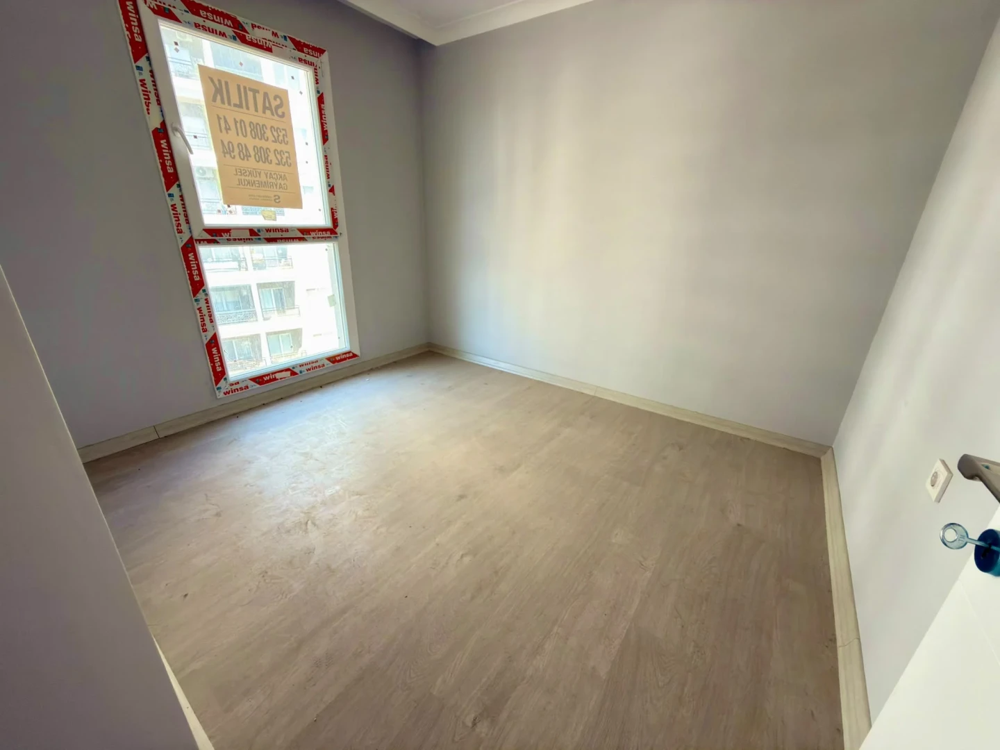 YÜKSELDEN KADIKÖYDE HAVUZLU ÖN CEPHE GENİŞ BALKONLU 1+1LÜX DAİRE
