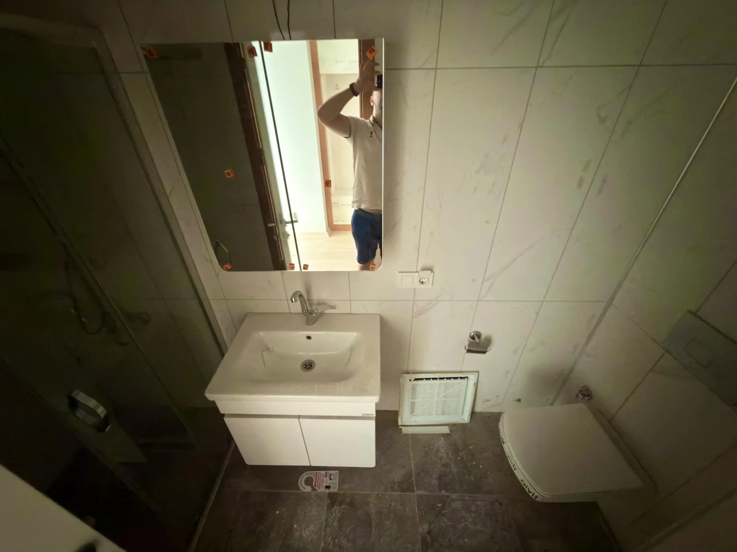 YÜKSELDEN KADIKÖYDE HAVUZLU ÖN CEPHE GENİŞ BALKONLU 1+1LÜX DAİRE