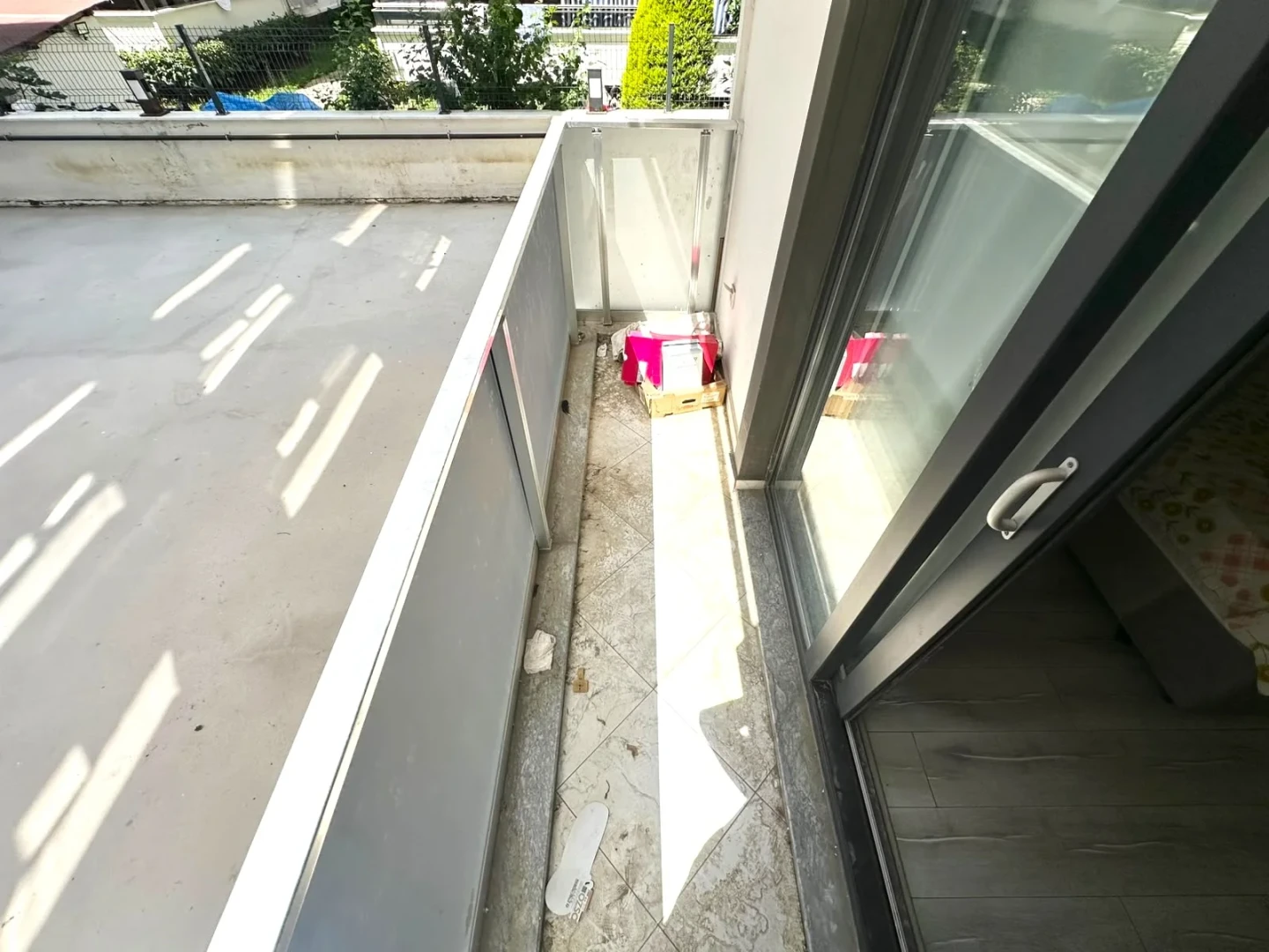 YÜKSEL'DEN ALTINKUM'DA FULL EŞYALI LUX SİTEDE HAVUZLU 1+1 DAİRE