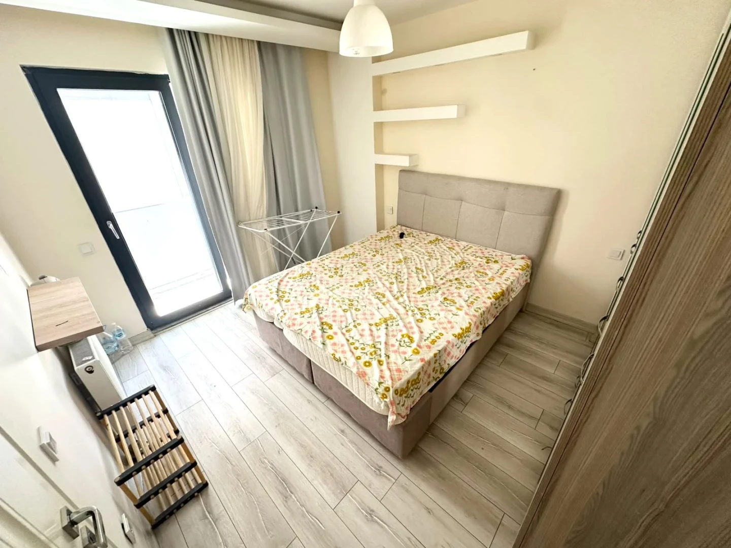 YÜKSEL'DEN ALTINKUM'DA FULL EŞYALI LUX SİTEDE HAVUZLU 1+1 DAİRE