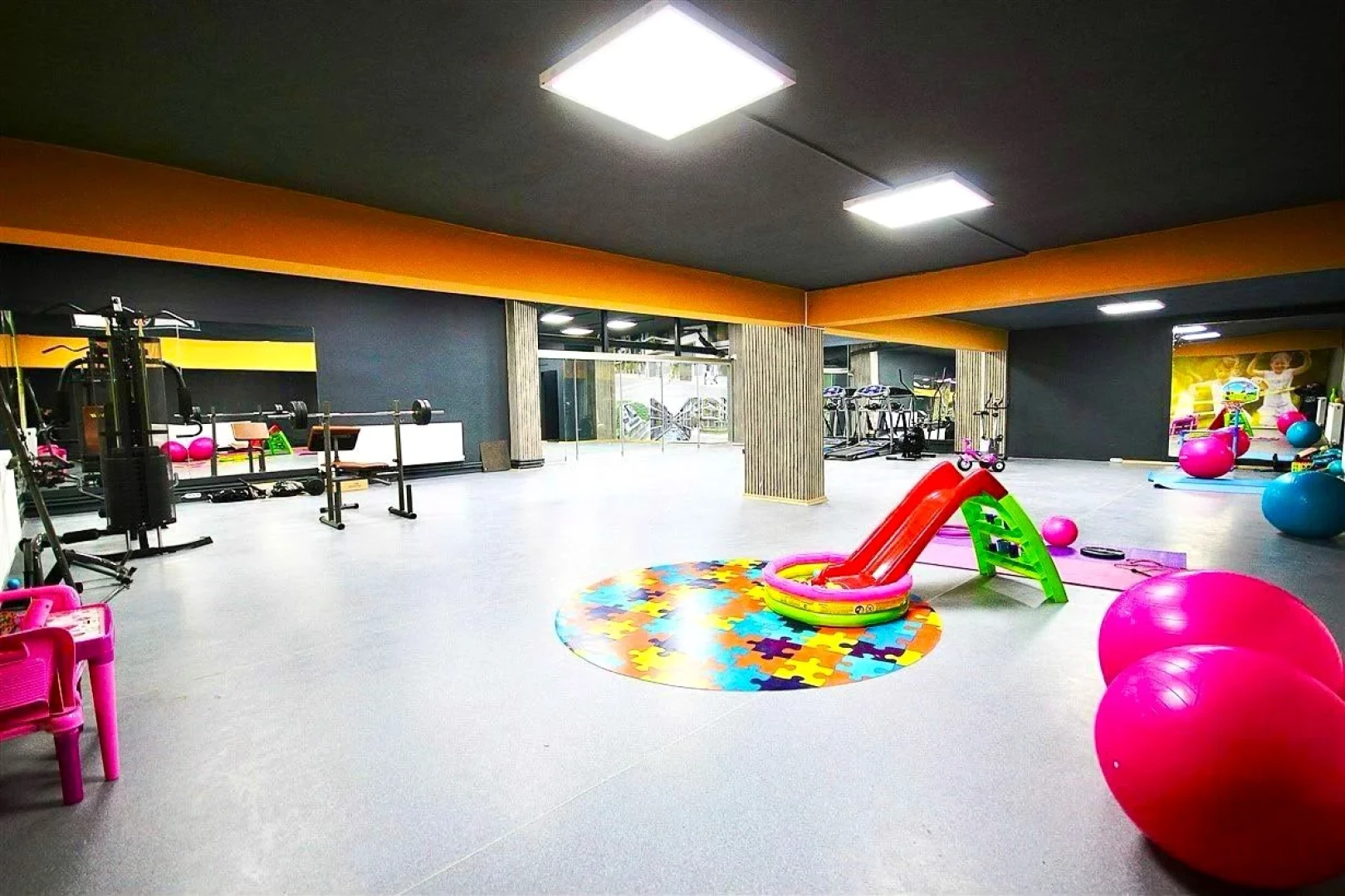 YÜKSEL'DEN ALTINKUM'DA FULL EŞYALI LUX SİTEDE HAVUZLU 1+1 DAİRE