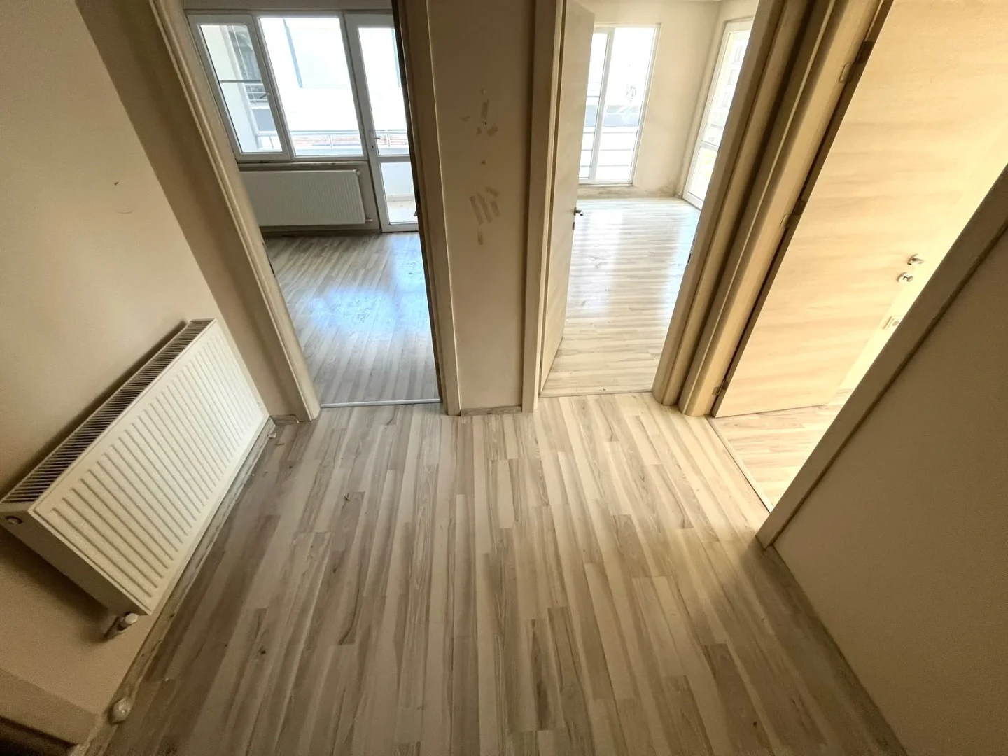 YÜKSEL'DEN ALTINKUM'DA DENİZE 650 M KREDİYE UYGUN 2+1 DAİRE