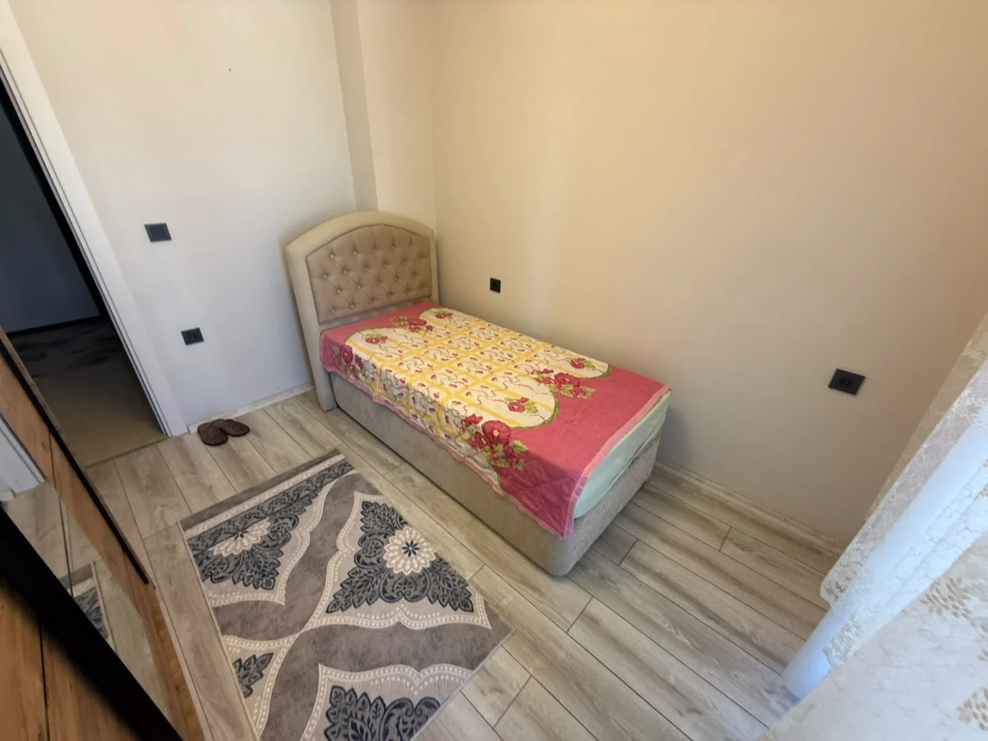 YÜKSEL'DEN FULL EŞYALI OTOPARKLI YERDEN ISITMALI 1+1 SIFIR DAİRE