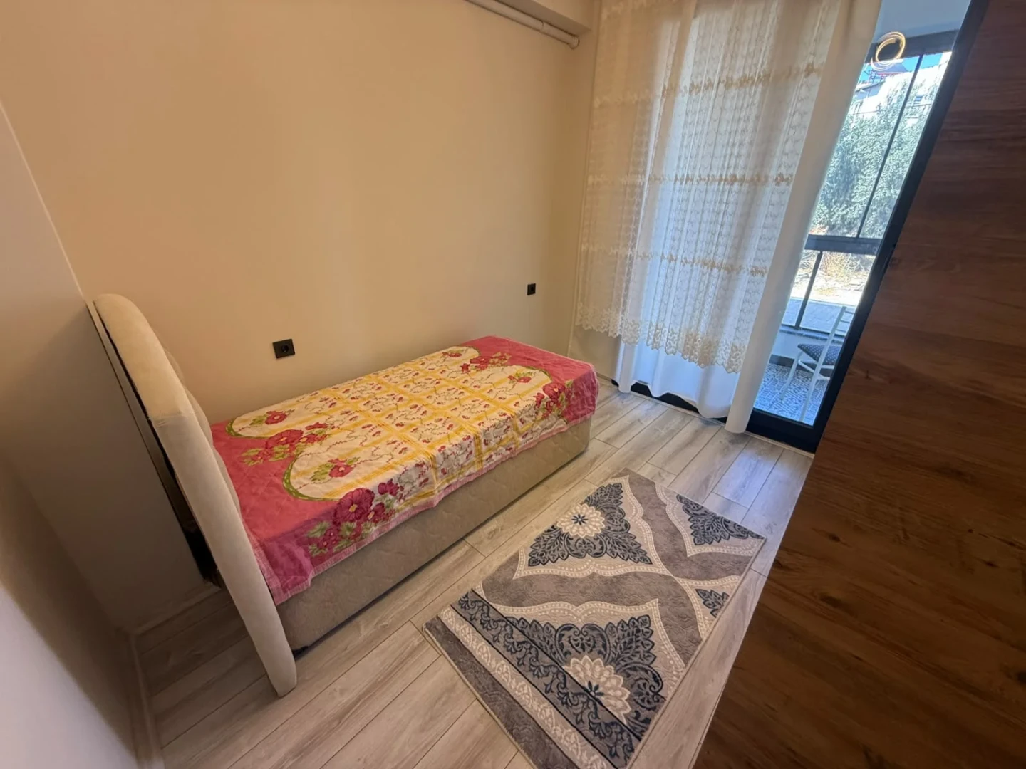 YÜKSEL'DEN FULL EŞYALI OTOPARKLI YERDEN ISITMALI 1+1 SIFIR DAİRE
