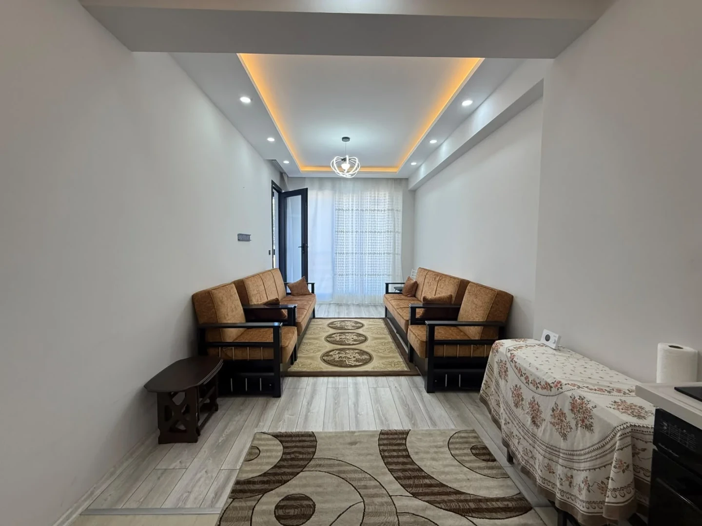 YÜKSEL'DEN FULL EŞYALI OTOPARKLI YERDEN ISITMALI 1+1 SIFIR DAİRE