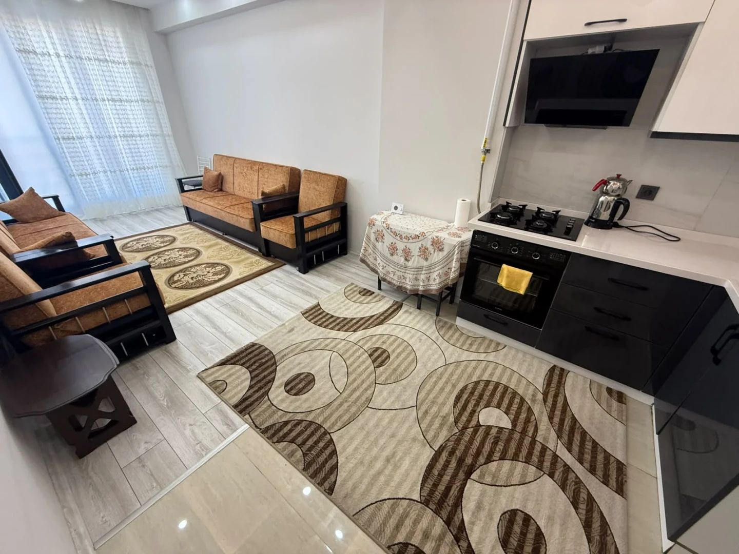 YÜKSEL'DEN FULL EŞYALI OTOPARKLI YERDEN ISITMALI 1+1 SIFIR DAİRE