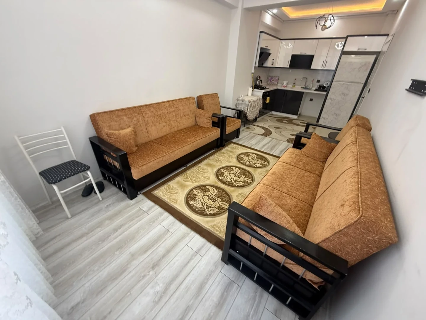 YÜKSEL'DEN FULL EŞYALI OTOPARKLI YERDEN ISITMALI 1+1 SIFIR DAİRE