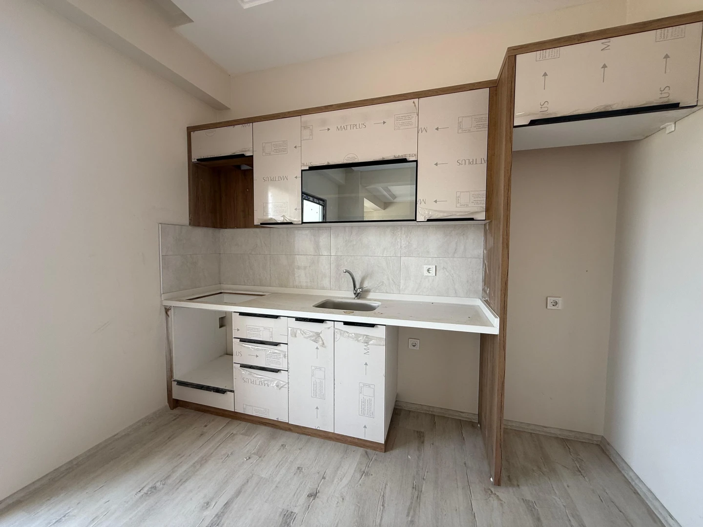 YÜKSEL'DEN TUZCUMURAT'TA KAPALI OTOPARKLI SIFIR LÜX 1+1 DAİRE