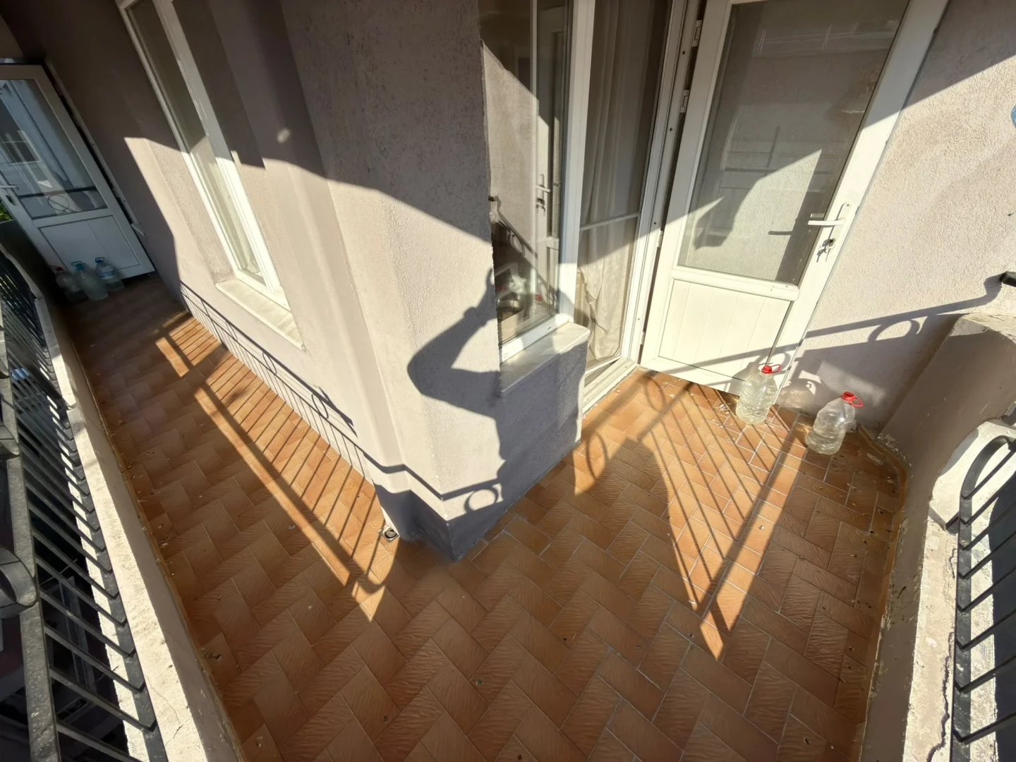 YÜKSELDEN SOĞANYEMEZDE CADDE ÜZERİ 3+1SATILIK GENİŞ FIRSAT DAİRE