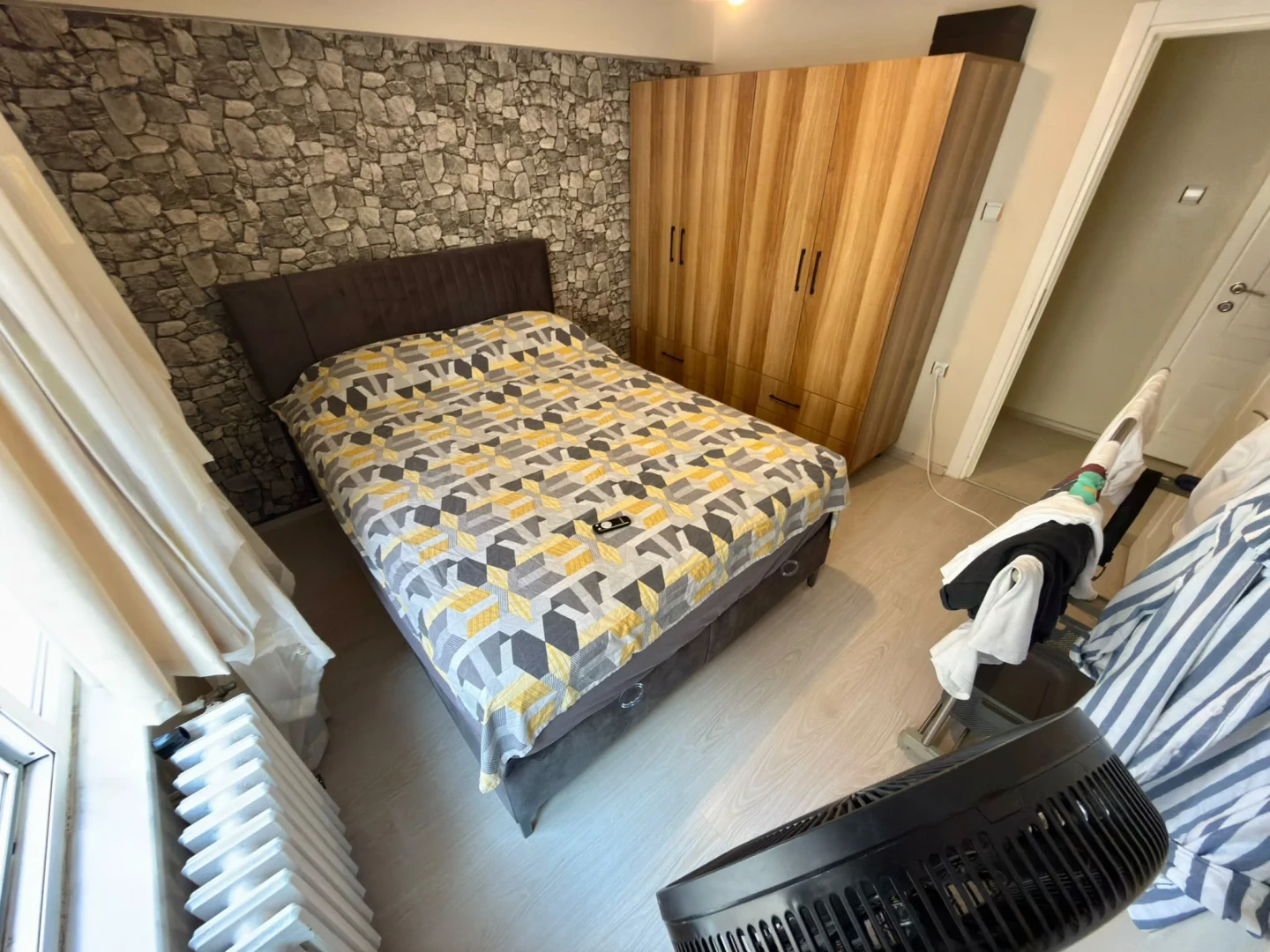 YÜKSELDEN SOĞANYEMEZDE CADDE ÜZERİ 3+1SATILIK GENİŞ FIRSAT DAİRE