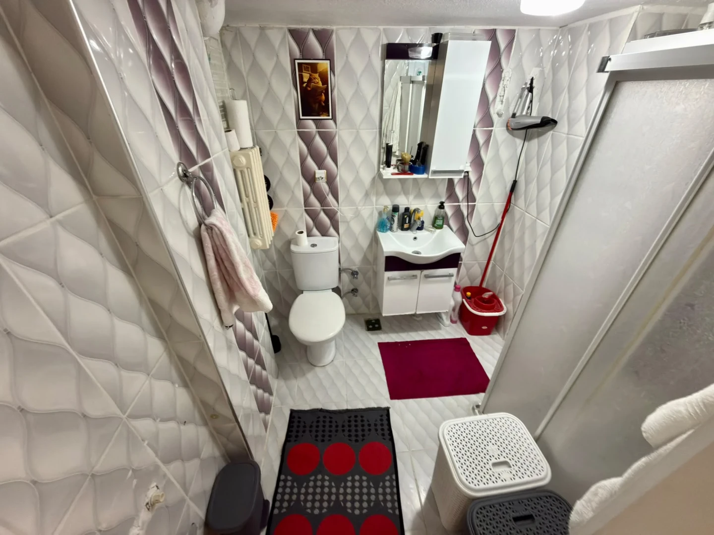 YÜKSELDEN SOĞANYEMEZDE CADDE ÜZERİ 3+1SATILIK GENİŞ FIRSAT DAİRE