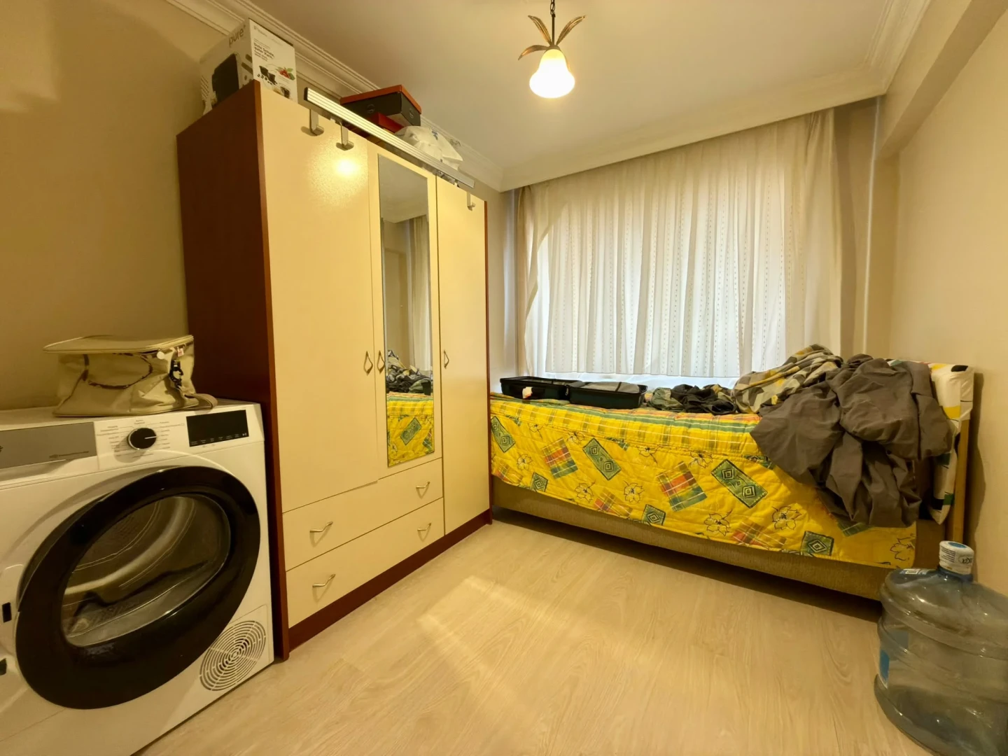 YÜKSELDEN SOĞANYEMEZDE CADDE ÜZERİ 3+1SATILIK GENİŞ FIRSAT DAİRE