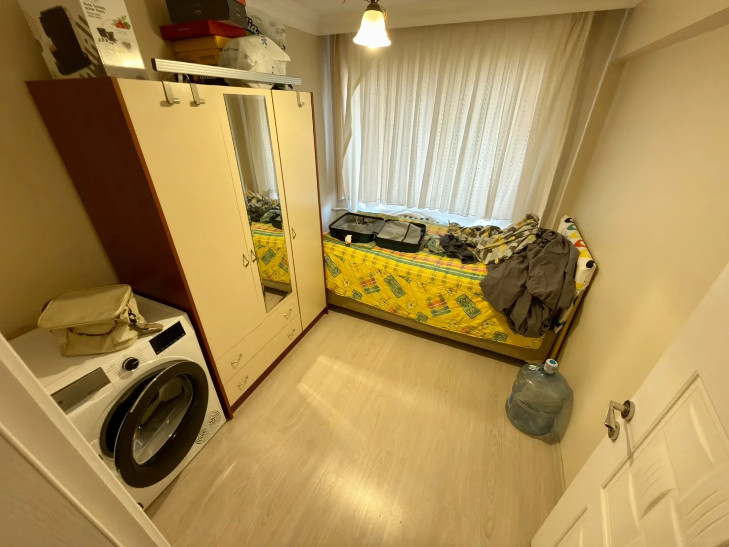 YÜKSELDEN SOĞANYEMEZDE CADDE ÜZERİ 3+1SATILIK GENİŞ FIRSAT DAİRE