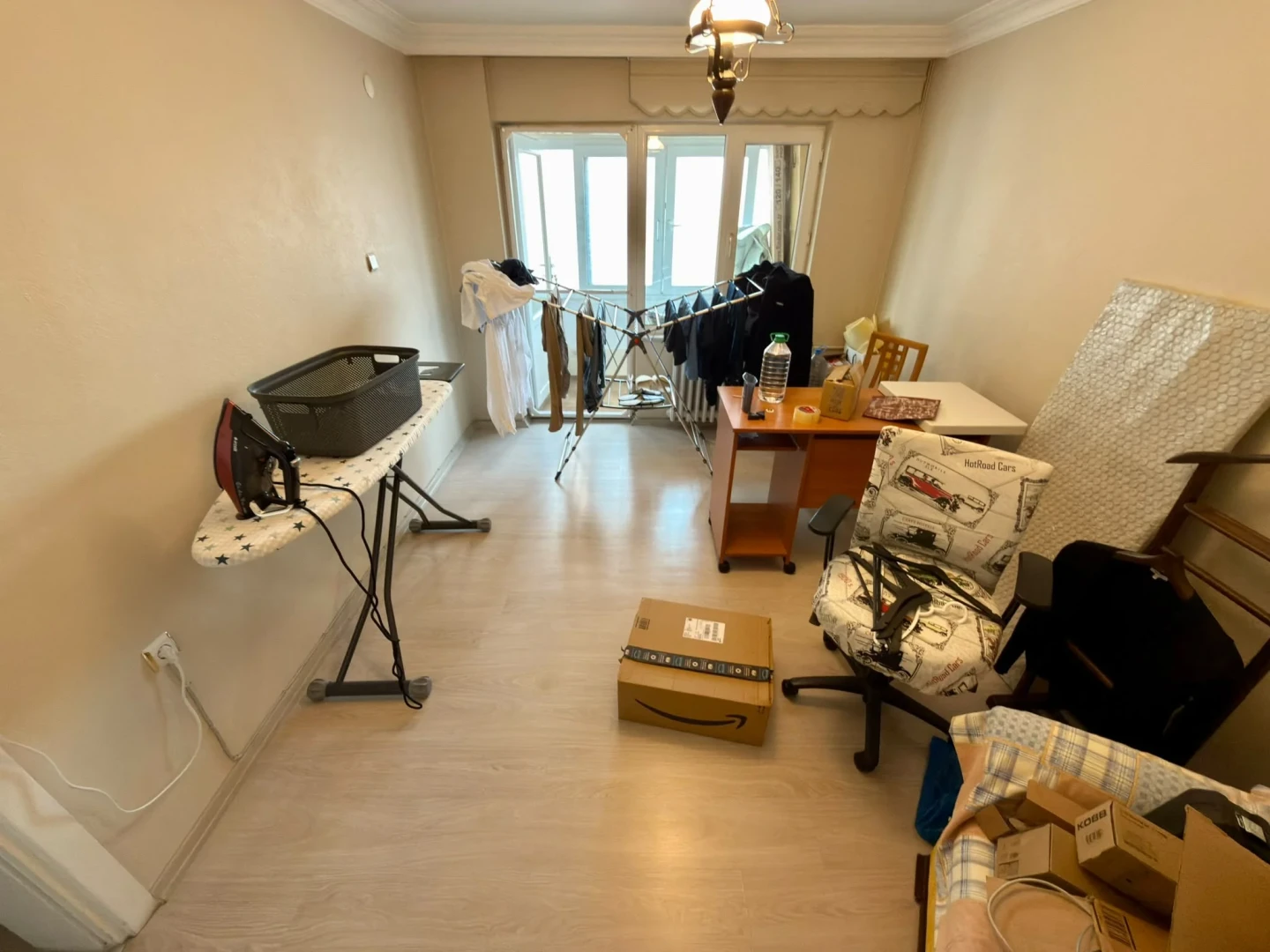 YÜKSELDEN SOĞANYEMEZDE CADDE ÜZERİ 3+1SATILIK GENİŞ FIRSAT DAİRE