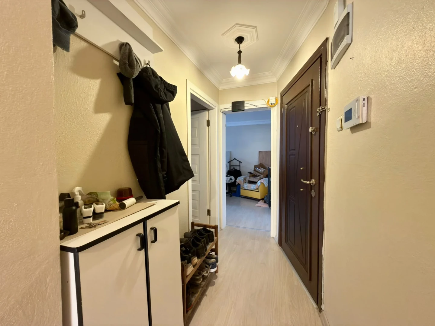 YÜKSELDEN SOĞANYEMEZDE CADDE ÜZERİ 3+1SATILIK GENİŞ FIRSAT DAİRE
