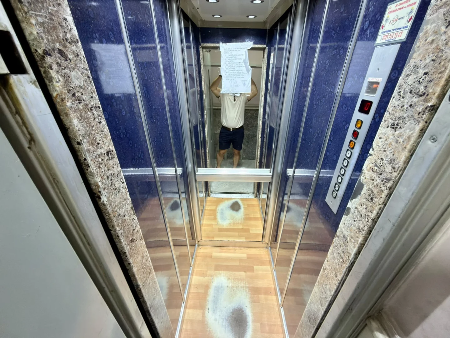 YÜKSELDEN SOĞANYEMEZDE CADDE ÜZERİ 3+1SATILIK GENİŞ FIRSAT DAİRE