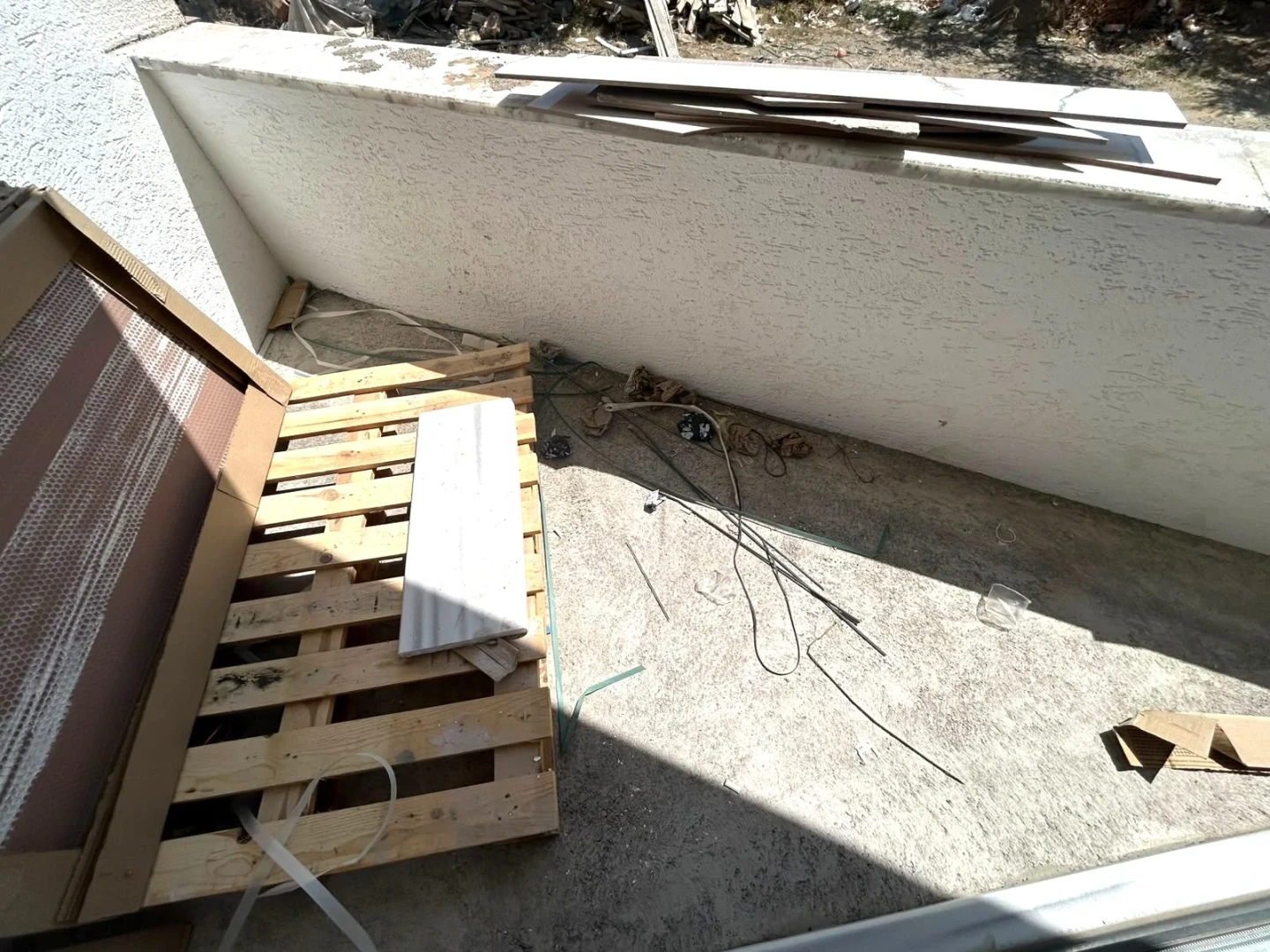 YÜKSEL'DEN KADIKÖY'DE 1 AYA TESLİM OTOPARKLI 1+1 DAİRE