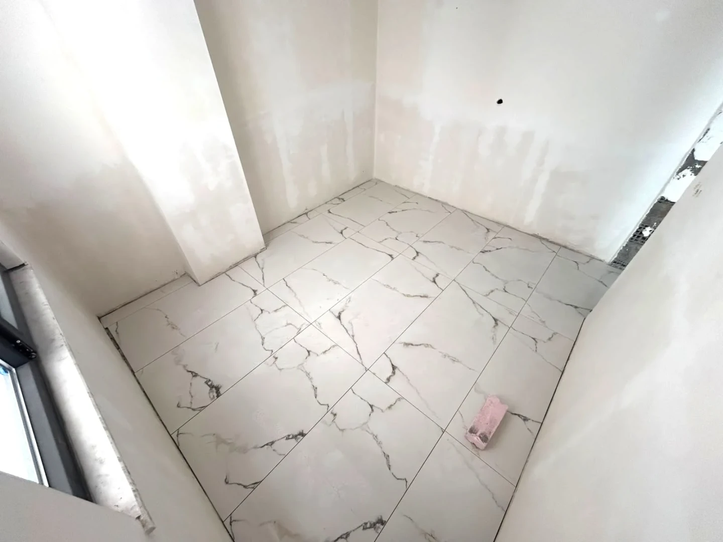 YÜKSEL'DEN KADIKÖY'DE 1 AYA TESLİM OTOPARKLI 1+1 DAİRE