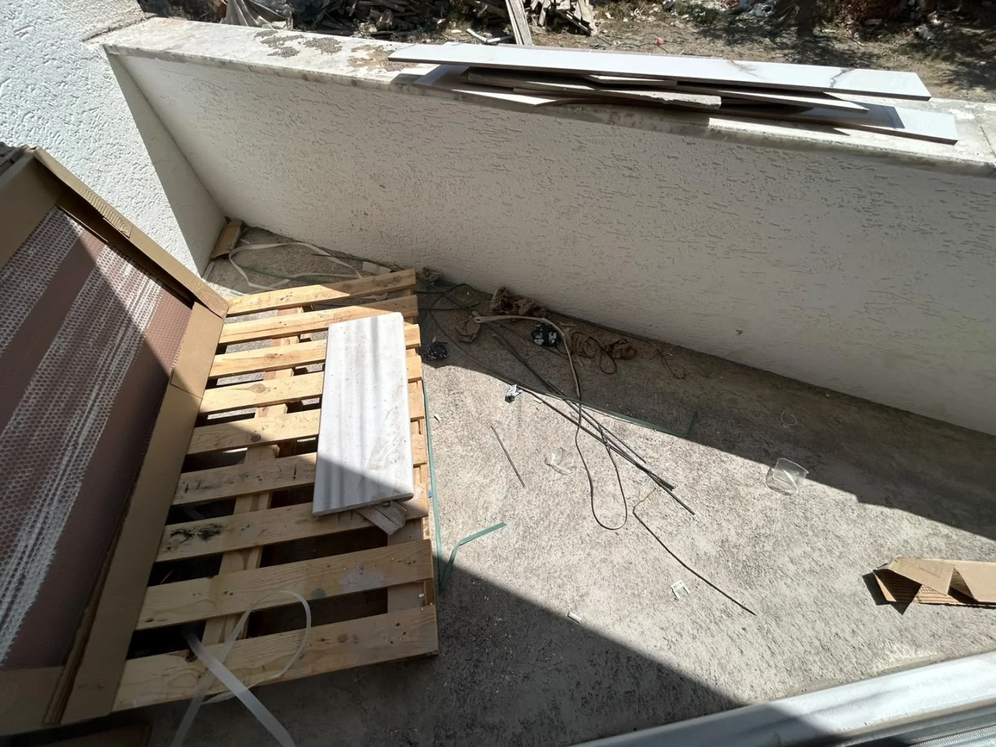 YÜKSEL'DEN KADIKÖY'DE 1 AYA TESLİM OTOPARKLI 1+1 DAİRE