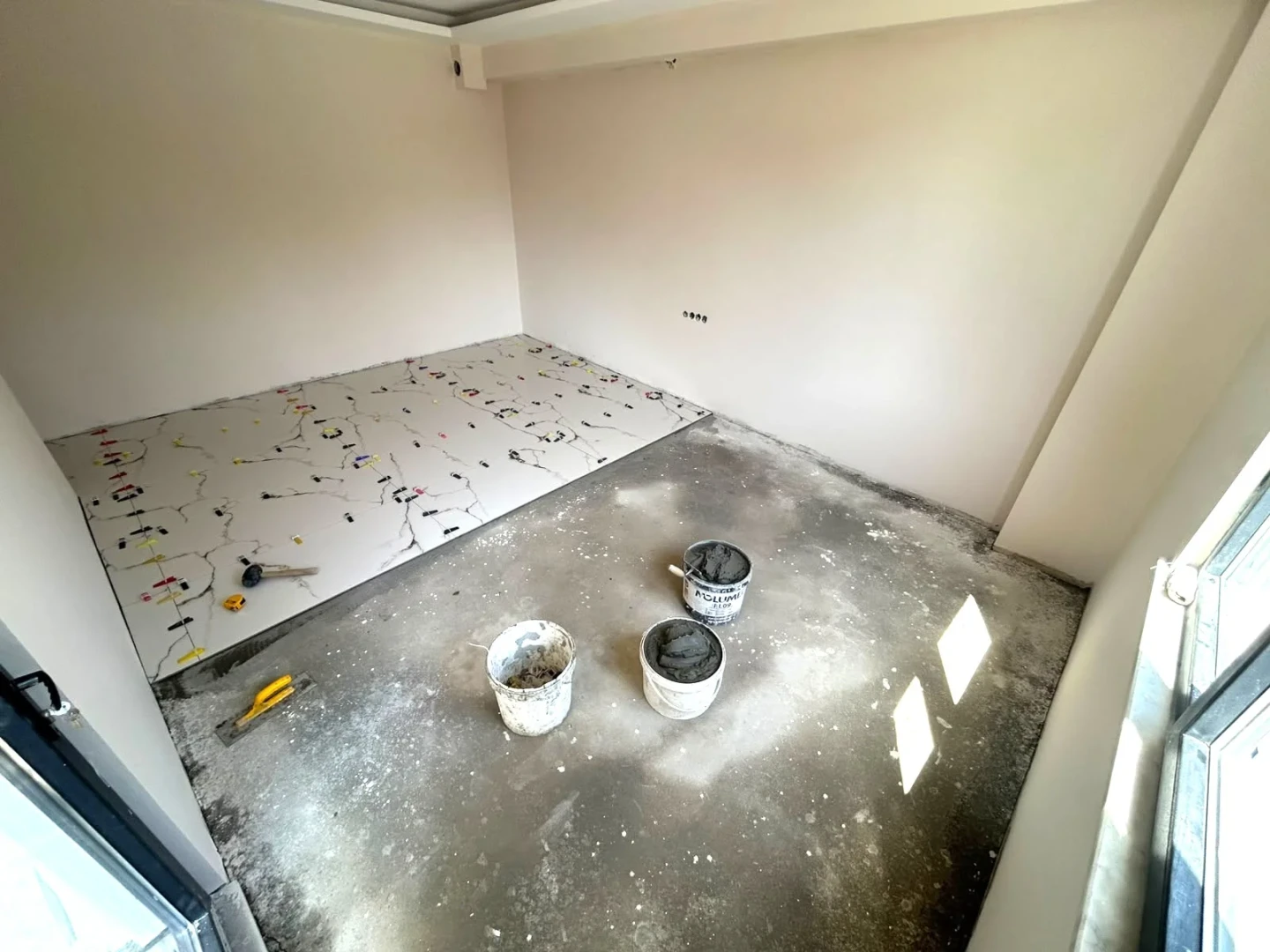 YÜKSEL'DEN KADIKÖY'DE 1 AYA TESLİM OTOPARKLI 2+1 DAİRE