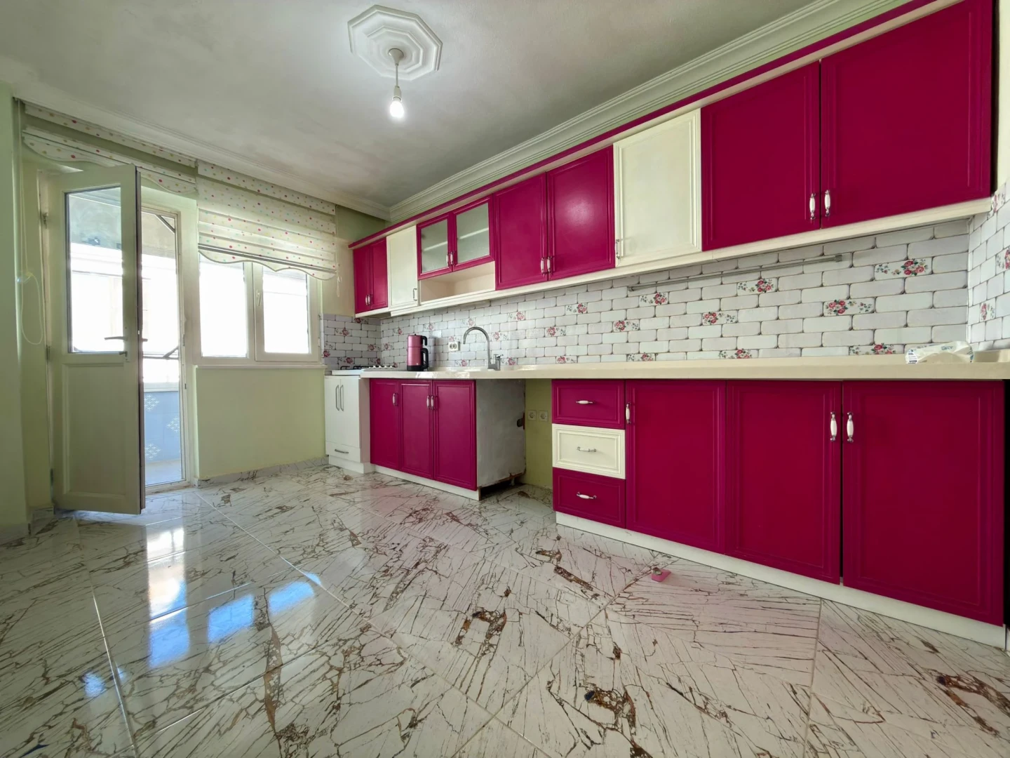 YÜKSEL'DEN HAMİDİYE'DE FULL KREDİYE UYGUN 3+1 MASRAFSIZ DAİRE