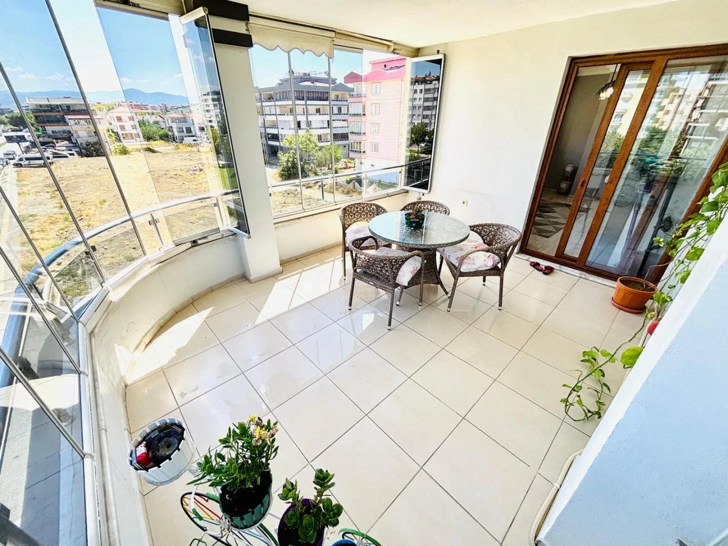 ツYÜKSEL'DEN CENNETAYAĞIN'DA CADDE ÜZERİNDE 3+1 FERAH DAİRE