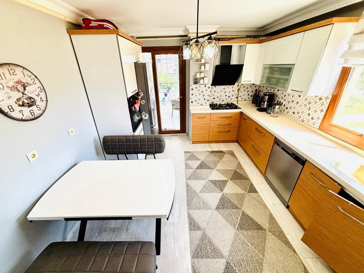ツYÜKSEL'DEN CENNETAYAĞIN'DA CADDE ÜZERİNDE 3+1 FERAH DAİRE