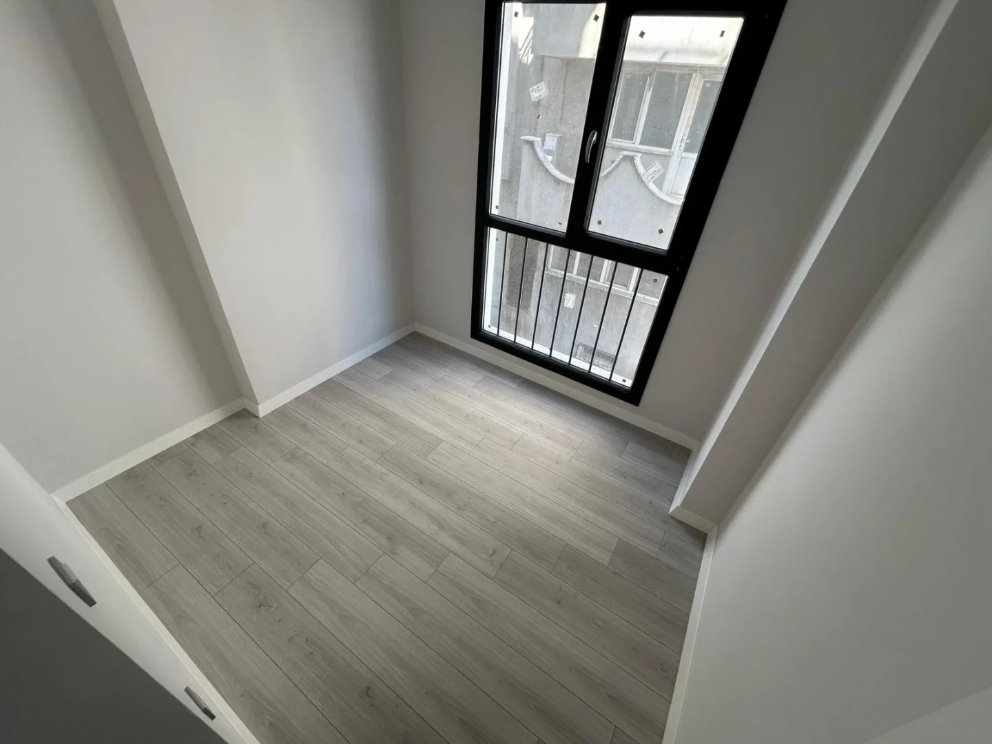 YÜKSEL'DEN KADIKÖY'DE FULL KREDİLİ TAKASA AÇIK ARAKAT 2+1 DAİRE