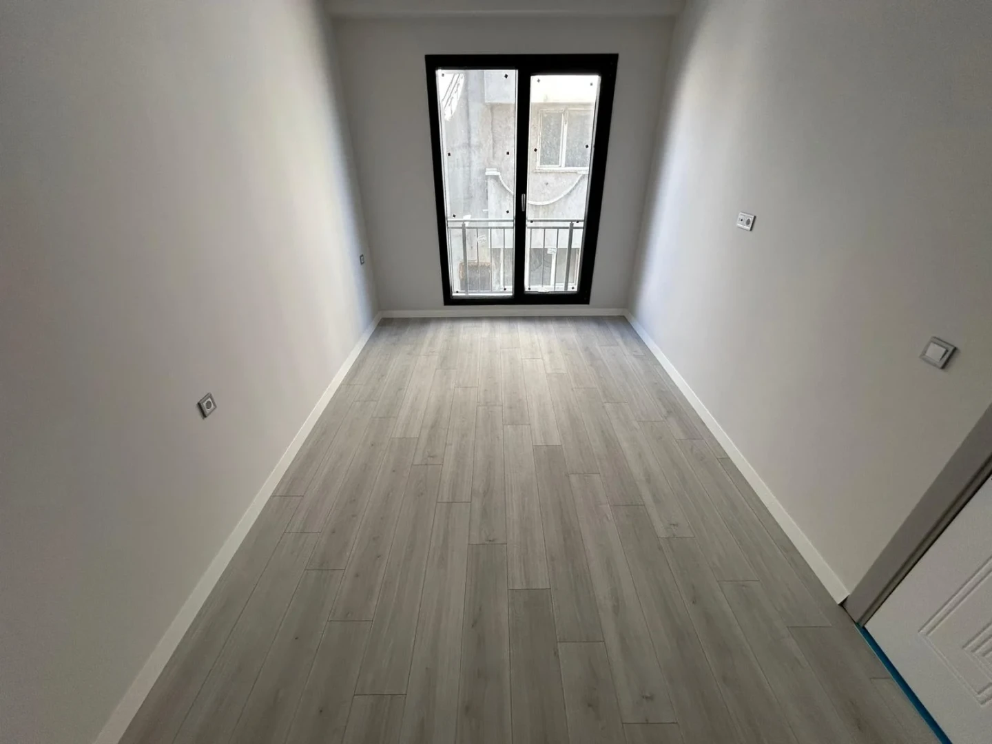 YÜKSEL'DEN KADIKÖY'DE FULL KREDİLİ TAKASA AÇIK ARAKAT 2+1 DAİRE