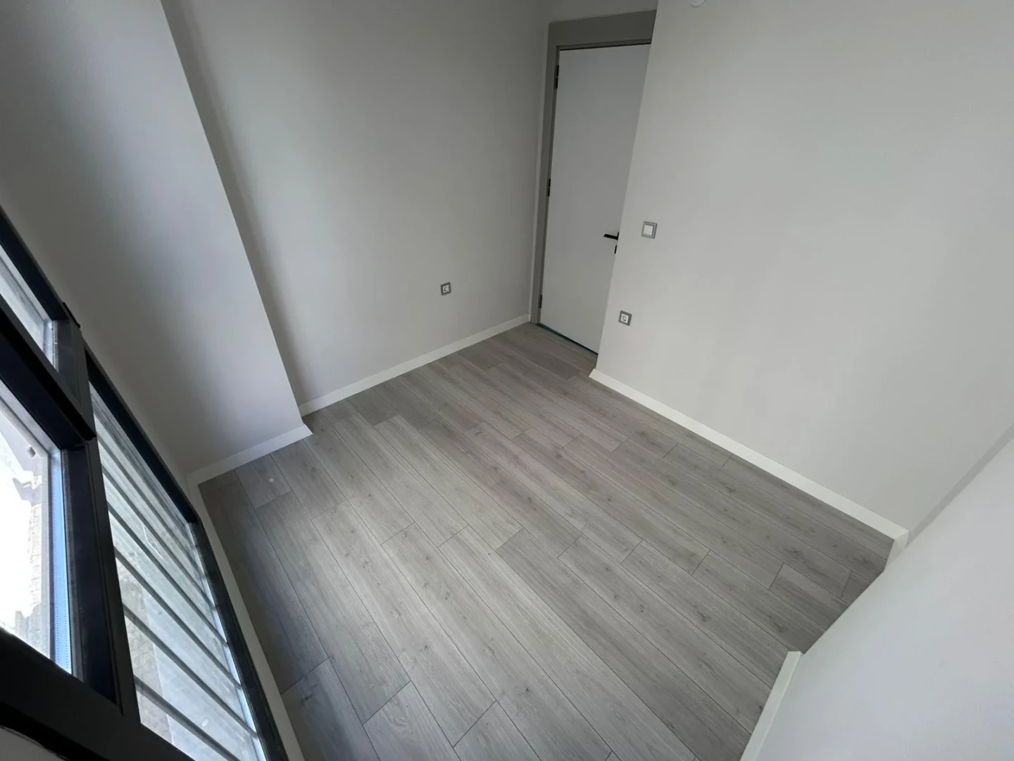 YÜKSEL'DEN KADIKÖY'DE FULL KREDİLİ TAKASA AÇIK ARAKAT 2+1 DAİRE