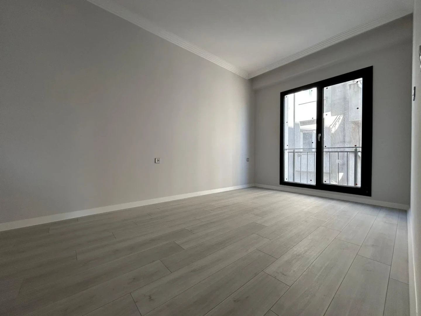 YÜKSEL'DEN KADIKÖY'DE FULL KREDİLİ TAKASA AÇIK ARAKAT 2+1 DAİRE