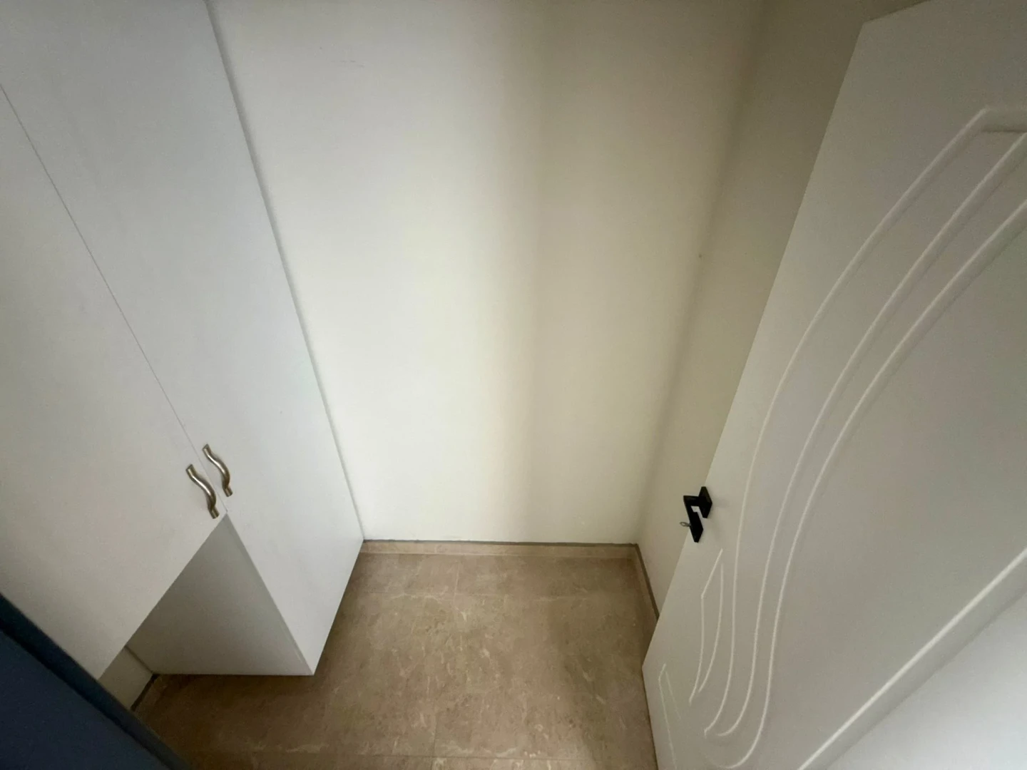 YÜKSEL'DEN KADIKÖY'DE ARA KAT SIFIR ÖN CEPHE 2+1 DAİRE