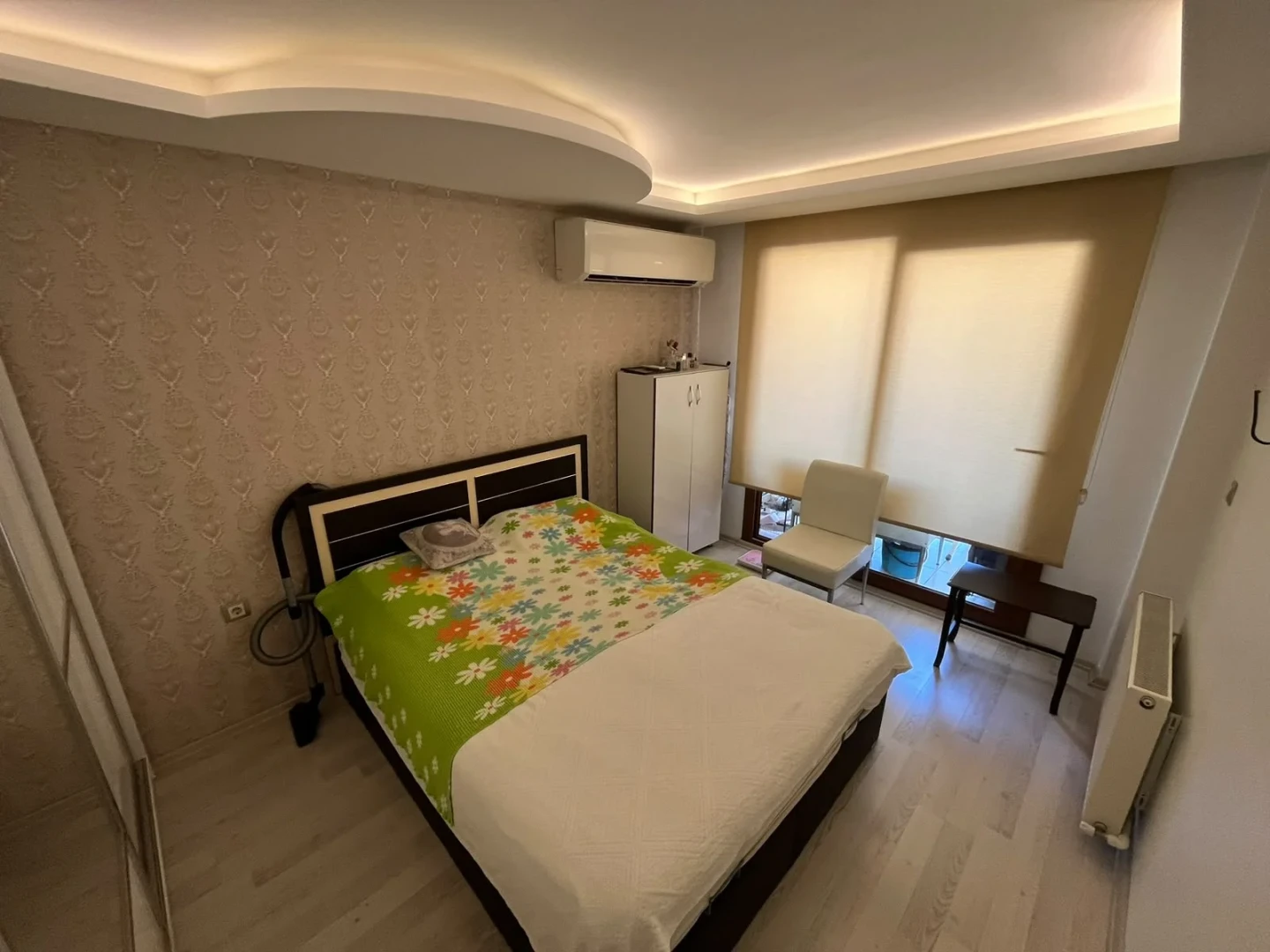 YÜKSELDEN AKÇAYDA ÖN CEPHE ARA KAT CAM BALKONLU DOĞALGAZLI 1+1