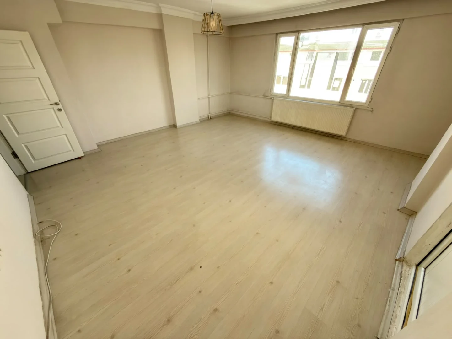 YÜKSEL'DEN EDREMİT MERKEZDE ANA YOLA CEPHE FULL YAPILI 3+1 SATILIK DAİRE
